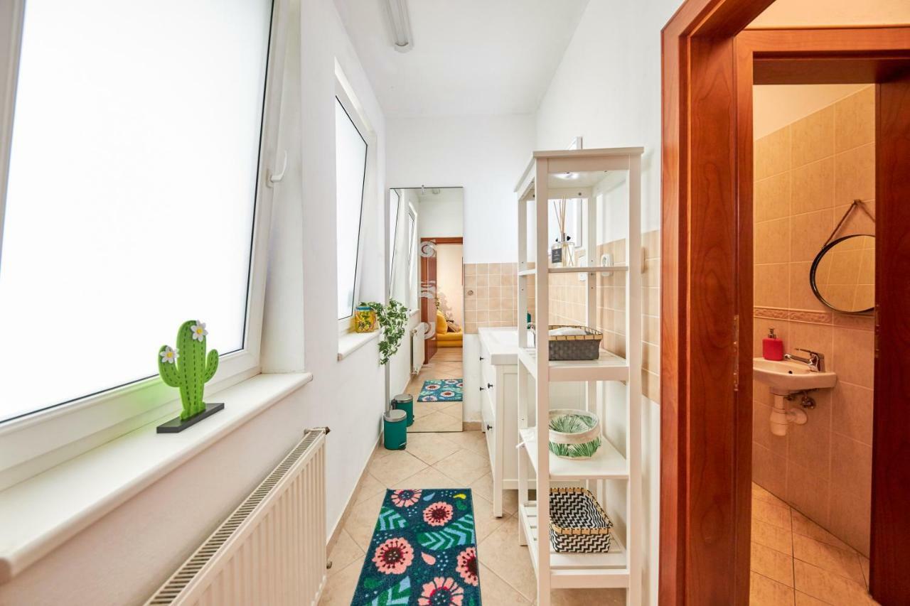 Pineapple Apartment Bratislava Luaran gambar